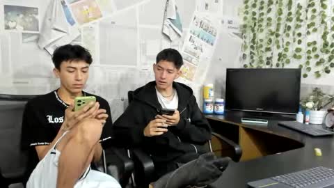 Snapshot of nice_boys11 chatting on 06-23-26, 01:31 nice_boys11 online show from 06-23-26, 01:31