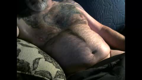 Snapshot of nice_oldguy60 chatting on 11-03-25, 05:42 OldMadtown Guy online show from 11-03-25, 05:42