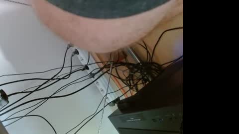 Snapshot of niceballs_munich chatting on 07-15-26, 03:28 Paul online show from 07-15-26, 03:28