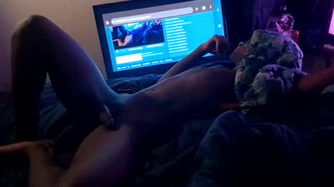 Snapshot of niceguycarter chatting on 11-21-25, 02:43 niceguycarter online show from 11-21-25, 02:43