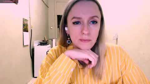 Snapshot of nicekat chatting on 06-07-26, 06:00 Kathrine online show from 06-07-26, 06:00