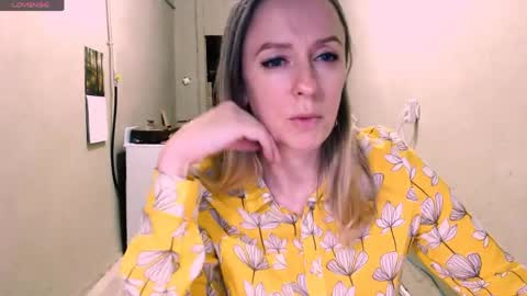Snapshot of nicekat chatting on 06-08-26, 07:47 Kathrine online show from 06-08-26, 07:47