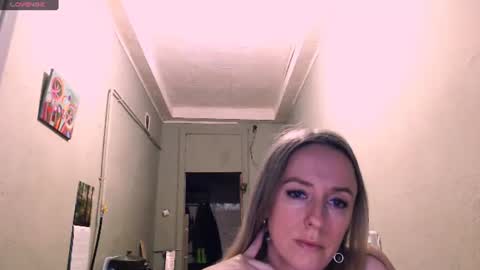 Snapshot of nicekat chatting on 06-10-26, 07:46 Kathrine online show from 06-10-26, 07:46