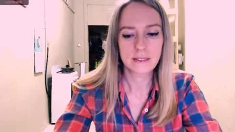 Snapshot of nicekat chatting on 07-04-26, 09:43 Kathrine online show from 07-04-26, 09:43