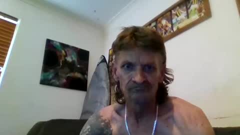 Snapshot of niceozziecockxxx chatting on 12-15-24, 07:02 Sexiishaine online show from 12-15-24, 07:02