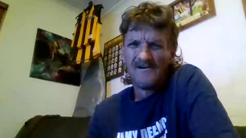 Snapshot of niceozziecockxxx chatting on 01-16-25, 12:53 Sexiishaine online show from 01-16-25, 12:53