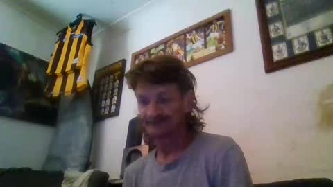 Snapshot of niceozziecockxxx chatting on 01-21-25, 08:30 Sexiishaine online show from 01-21-25, 08:30