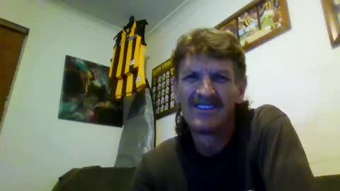 Snapshot of niceozziecockxxx chatting on 01-31-25, 08:01 Sexiishaine online show from 01-31-25, 08:01