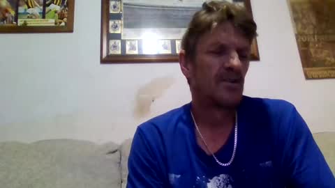 Snapshot of niceozziecockxxx chatting on 11-11-25, 12:21 Sexiishaine online show from 11-11-25, 12:21