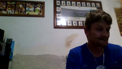 Snapshot of niceozziecockxxx chatting on 11-13-25, 04:00 Sexiishaine online show from 11-13-25, 04:00