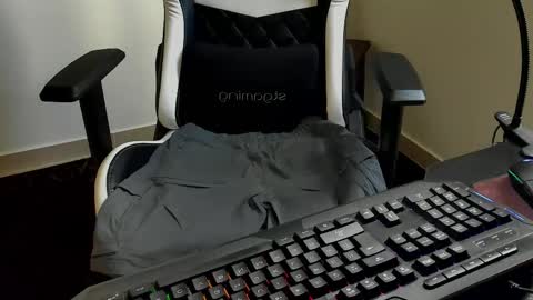 Camila And Steeven online show from 10-18-25, 07:03