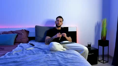 Nicholassx online show from 03-12-25, 01:14