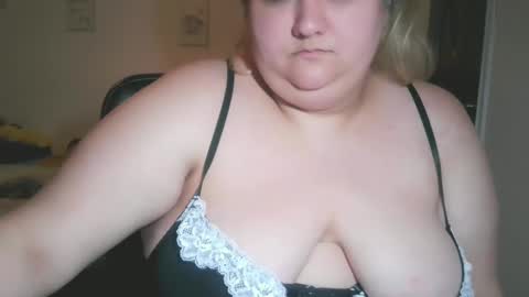 Nicholle online show from 02-28-25, 03:48