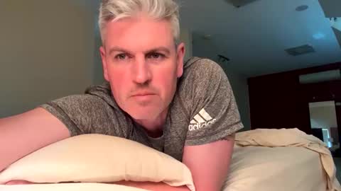 Snapshot of nick578320 chatting on 10-12-25, 04:11 nick578320 online show from 10-12-25, 04:11