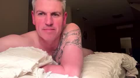 Snapshot of nick578320 chatting on 10-28-25, 04:09 nick578320 online show from 10-28-25, 04:09