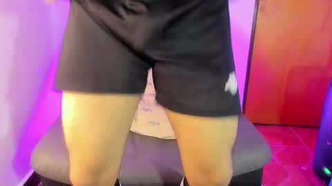 Snapshot of nick_1606 chatting on 03-08-25, 11:18 nick online show from 03-08-25, 11:18