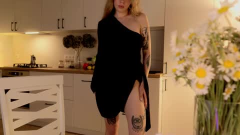Snapshot of nickacherie chatting on 05-30-26, 05:32 Nicka Cherie online show from 05-30-26, 05:32