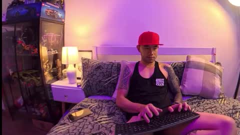 Snapshot of nickboiixx chatting on 09-10-25, 10:59 Nickboiix UK online show from 09-10-25, 10:59