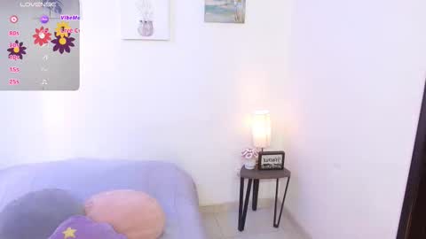 Nicole Silvermoon online show from 11-28-25, 01:03