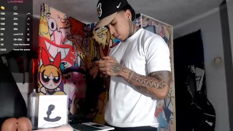 Nickhot0609 online show from 02-12-25, 09:43