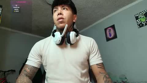 Nickhot0609 online show from 10-16-25, 01:50