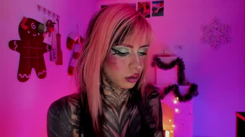 Snapshot of nicki_1 chatting on 12-10-24, 11:11   Help me reach 100 thumbs up online show from 12-10-24, 11:11