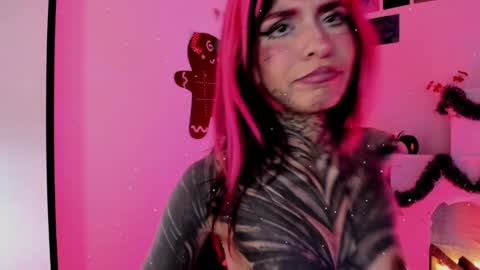 Snapshot of nicki_1 chatting on 01-03-25, 01:25   Help me reach 100 thumbs up online show from 01-03-25, 01:25