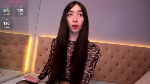 Nickie online show from 12-19-24, 07:40