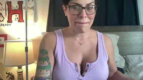 Nicki Marie online show from 12-14-24, 09:02