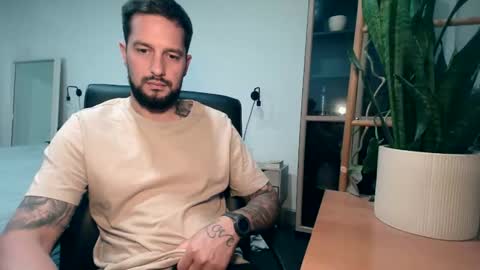 Nick maxx online show from 10-23-25, 10:47