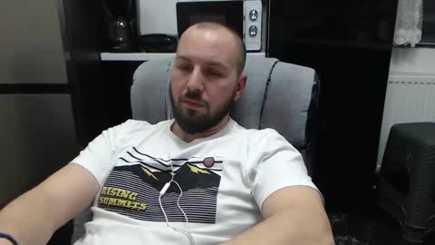 Julian online show from 02-03-25, 10:43