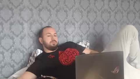 Julian online show from 03-05-25, 07:27