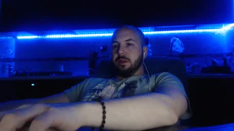 Julian online show from 04-07-26, 10:31
