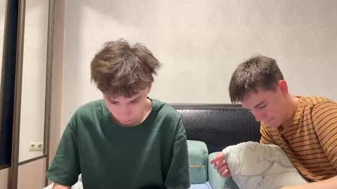 Snapshot of nickoxide chatting on 10-22-25, 04:29 nickoxide online show from 10-22-25, 04:29