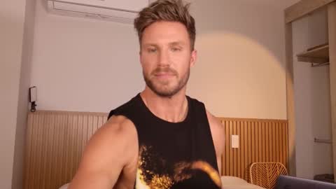 Snapshot of nickriverzxo chatting on 10-26-25, 02:28 nickriverzxo online show from 10-26-25, 02:28
