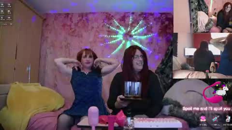 Snapshot of nicktu52 chatting on 06-10-26, 11:35 nicktuuk online show from 06-10-26, 11:35