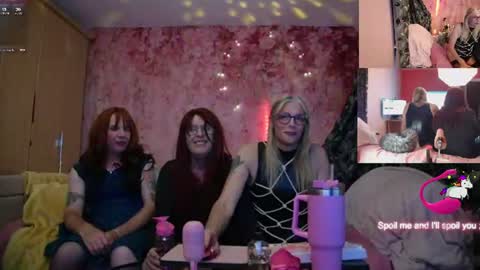 Snapshot of nicktu52 chatting on 06-11-26, 12:32 nicktuuk online show from 06-11-26, 12:32