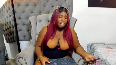 Snapshot of nicky_brown1 chatting on 02-17-25, 07:31 Nicky Brown online show from 02-17-25, 07:31