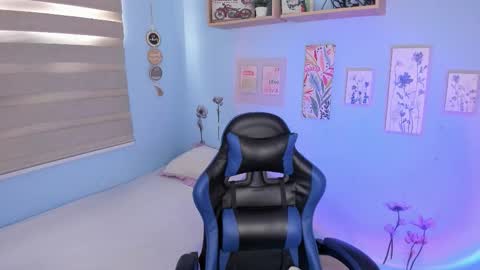 lucy online show from 11-21-25, 10:19