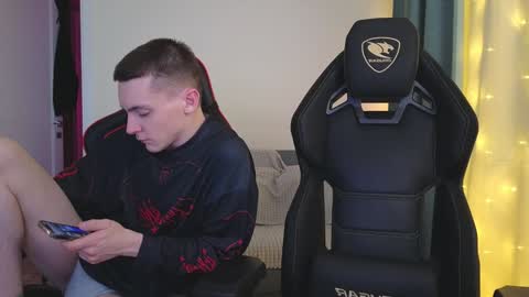 Snapshot of nicky_mart chatting on 02-03-25, 12:04 Nicki Danny online show from 02-03-25, 12:04