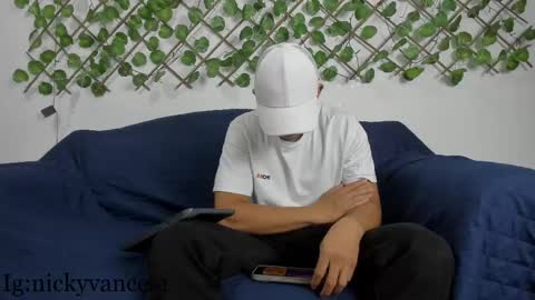 Snapshot of nicky_vance chatting on 03-10-25, 07:18 nicky online show from 03-10-25, 07:18
