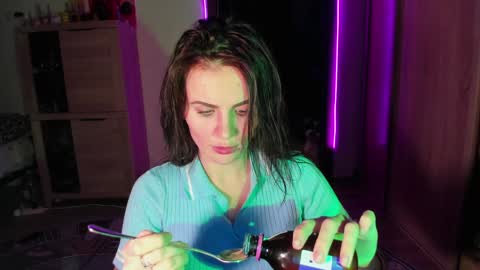 Nicky Weekends online show from 01-19-25, 10:28