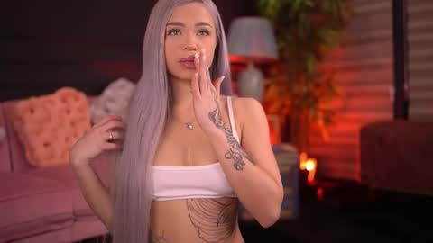 Snapshot of nickybennz chatting on 11-03-25, 07:15 Nicky online show from 11-03-25, 07:15