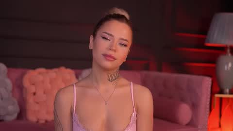 Snapshot of nickybennz chatting on 12-14-25, 07:29 Nicky online show from 12-14-25, 07:29