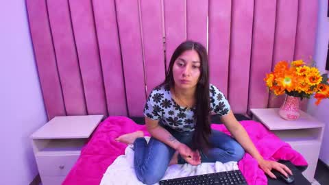 Nicky Miler online show from 11-08-25, 01:33