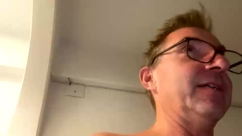 Nico online show from 11-10-25, 10:53