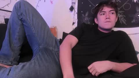 Nicols online show from 10-28-25, 03:21
