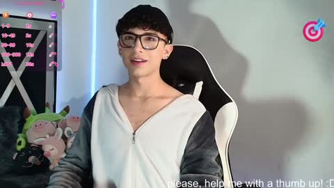 Snapshot of nico_cruz chatting on 12-03-24, 02:47 nico online show from 12-03-24, 02:47