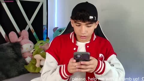 Snapshot of nico_cruz chatting on 01-05-25, 12:31 nico online show from 01-05-25, 12:31