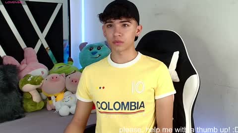 Snapshot of nico_cruz chatting on 01-10-25, 04:22 nico online show from 01-10-25, 04:22